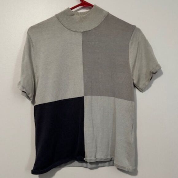 USED Woman's Tahari Short Sleeve Mock Turtle Neck Blouse Color Tan Size 10 - Picture 1 of 2